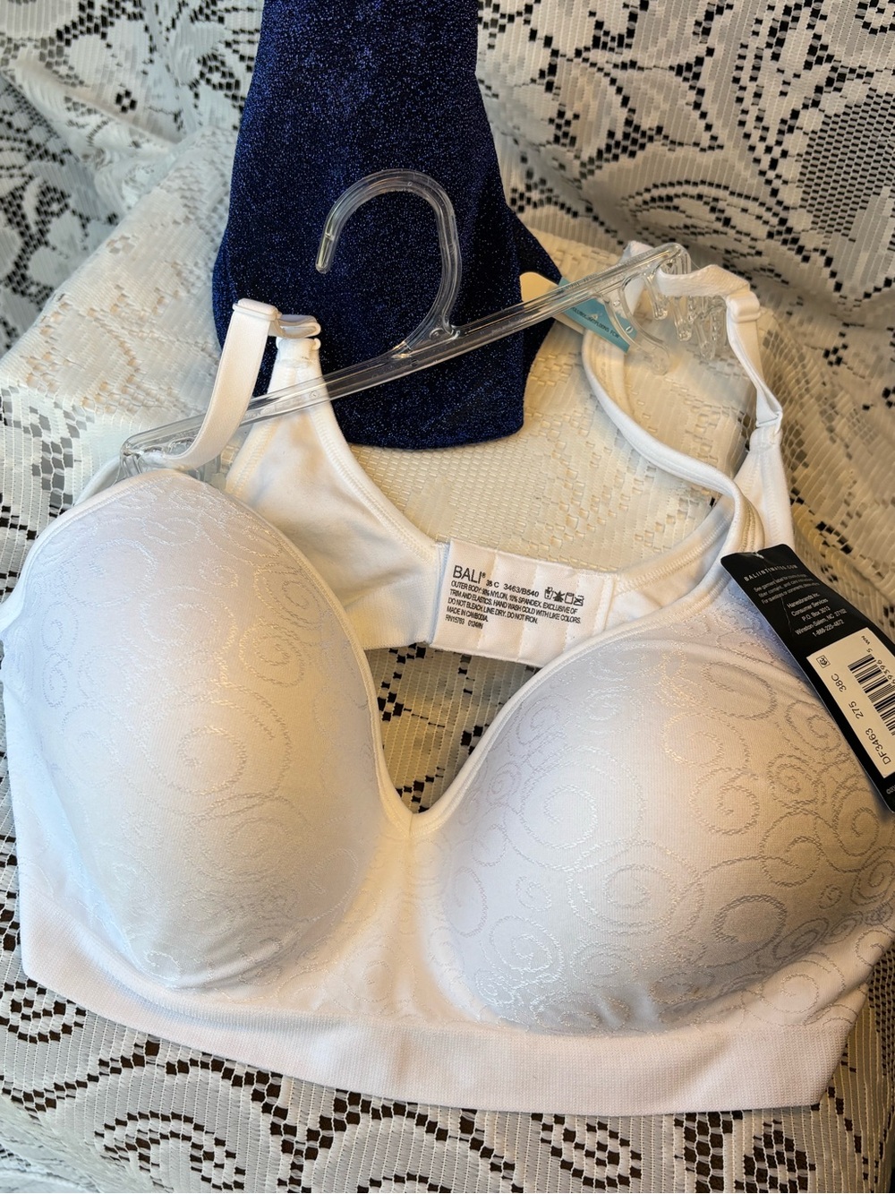 NWT Bali White Wireless Seamless Cool Comfort Bra Size L - Picture 4 of 10